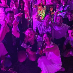 No Idea zusammen mit Publikum bei einer Hochzeit in der Nähe von München