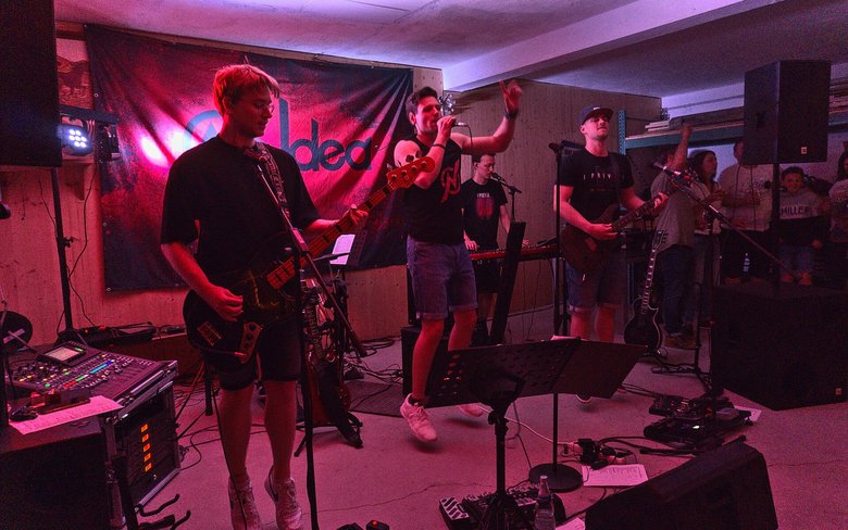 No Idea in Action auf der Bühne