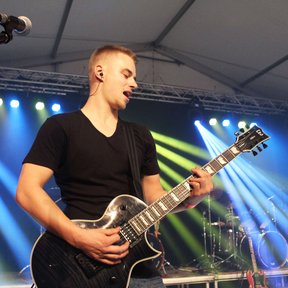 Kilwi Oberharmersbach 2019 - Raphi an der Gitarre