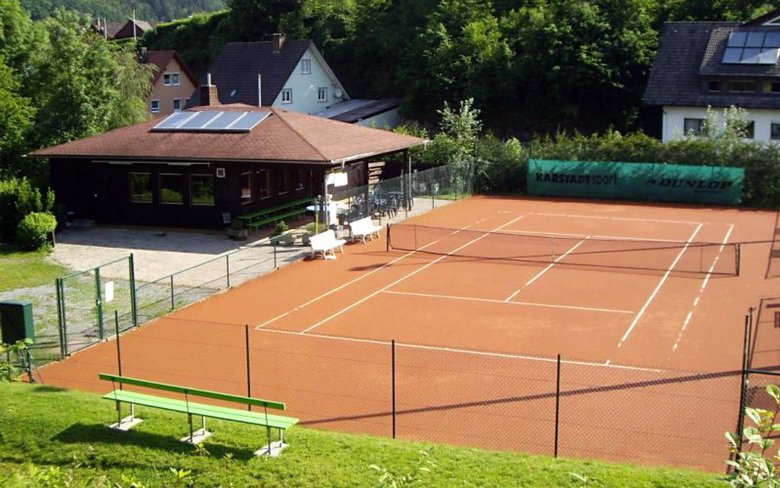 Tennisplatz + Tennisclubheim in Oberharmersbach